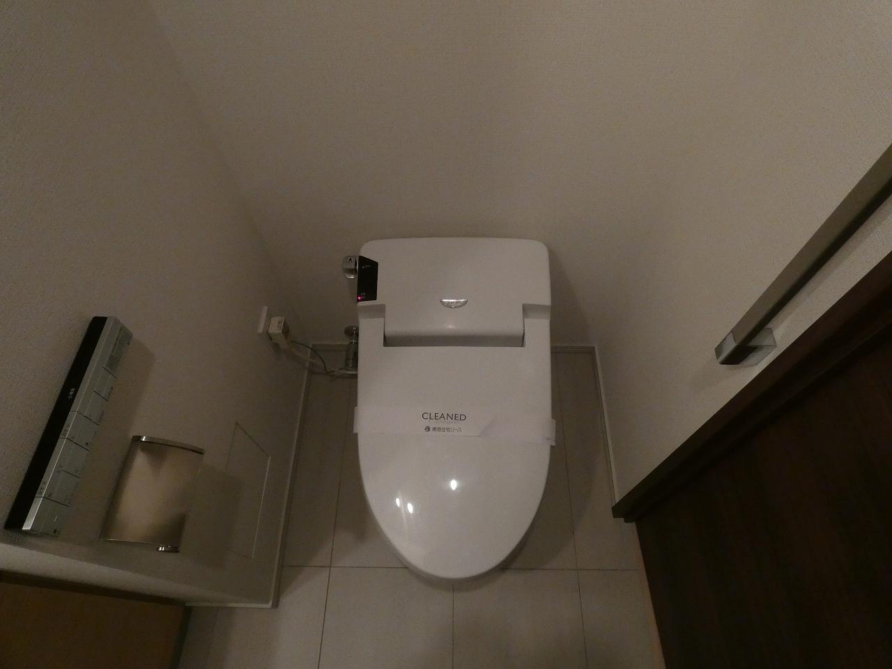 トイレ　トイレ