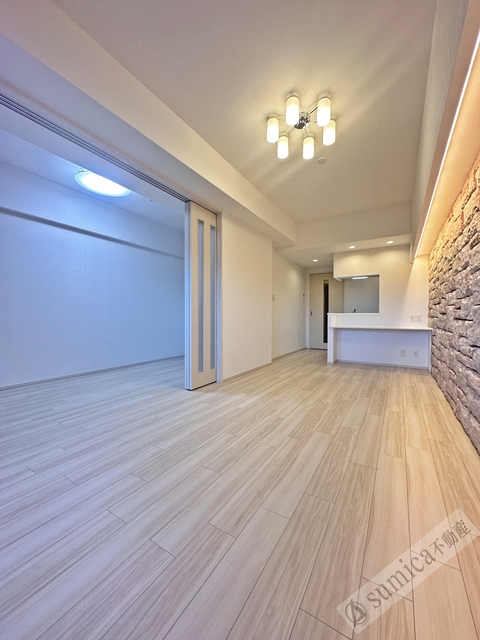 居室・リビング　ホワイトベースで明るい内装♪