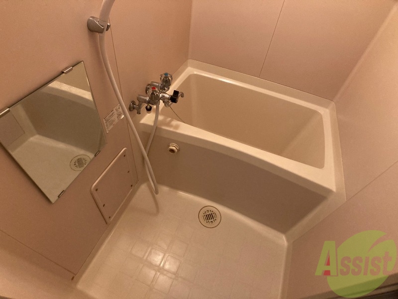 バス・シャワールーム　お風呂です。ゆっくりお風呂につかるのも体に良いですね～