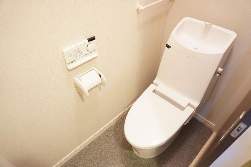 トイレ　トイレ