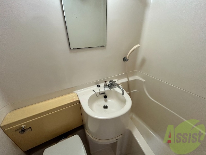 洗面設備　洗面台も付いているので朝の身支度も快適です。