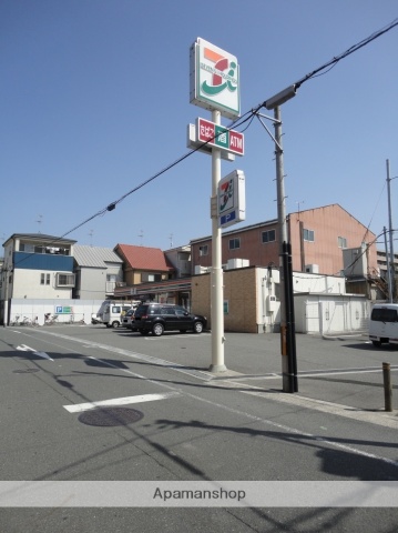 コンビニ　セブンイレブン（コンビニ）まで229m