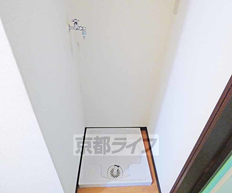 その他設備　室内に洗濯機置けます。