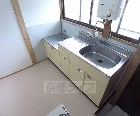 キッチン　二口ガスコンロ設置可能です。