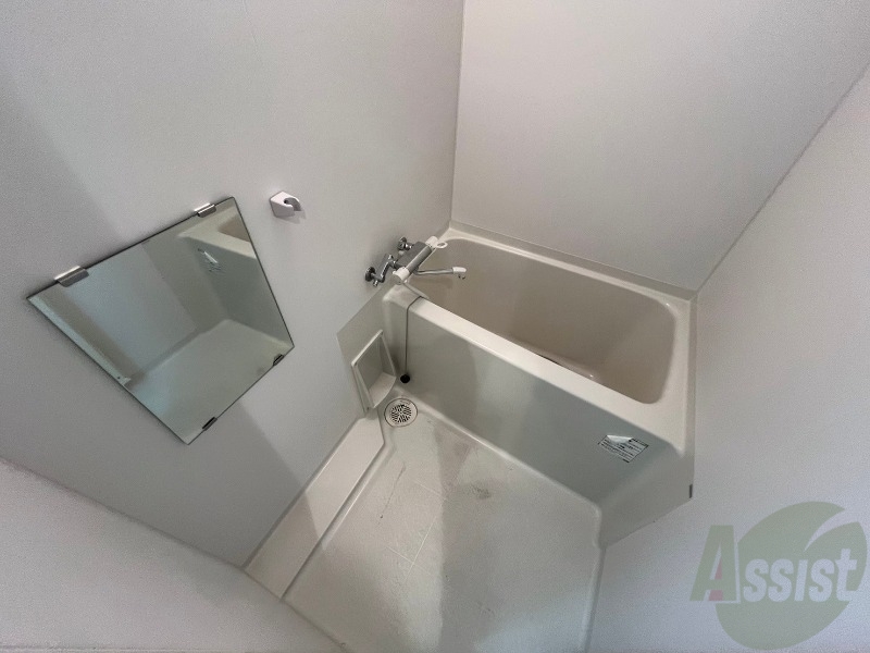 バス・シャワールーム　お風呂は混合水栓なので誰にでも使いやすいです！