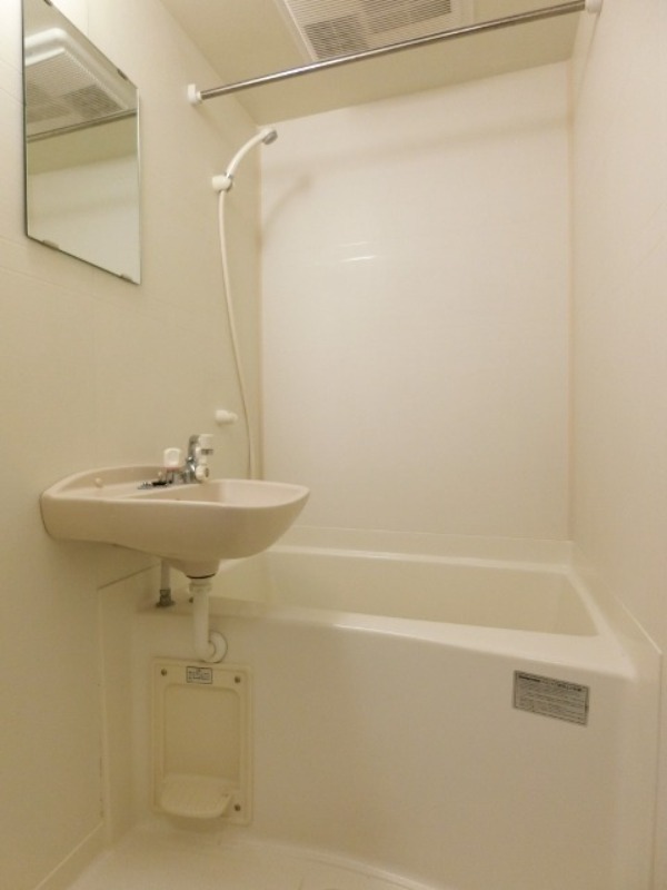 バス・シャワールーム　図面と現状に相違がある場合には現状を優先