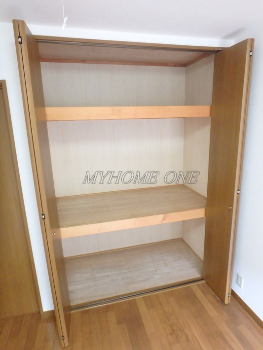 収納　洋室6帖　収納