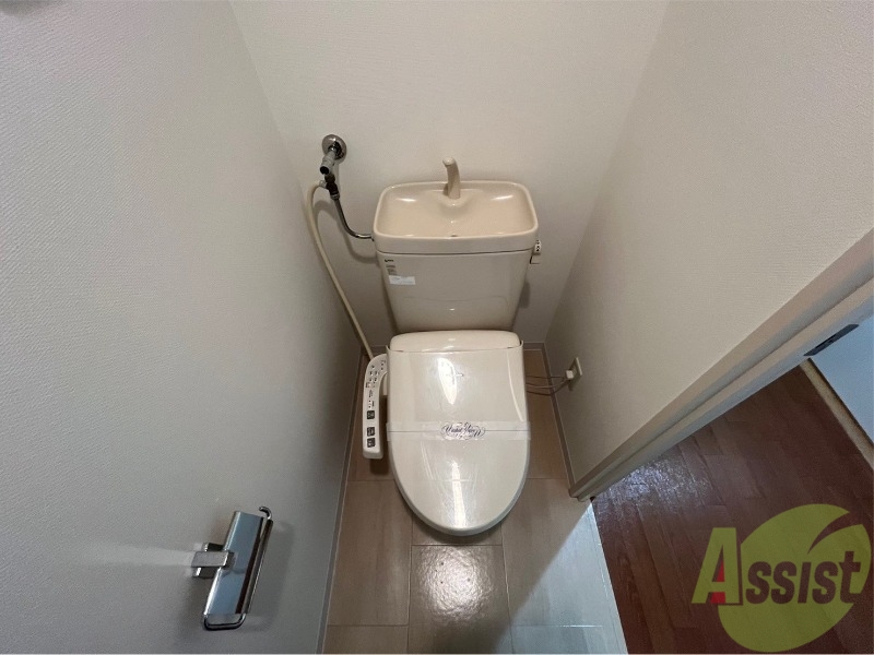 トイレ　こちらはトイレです。清潔感があり、安心して使用できます。