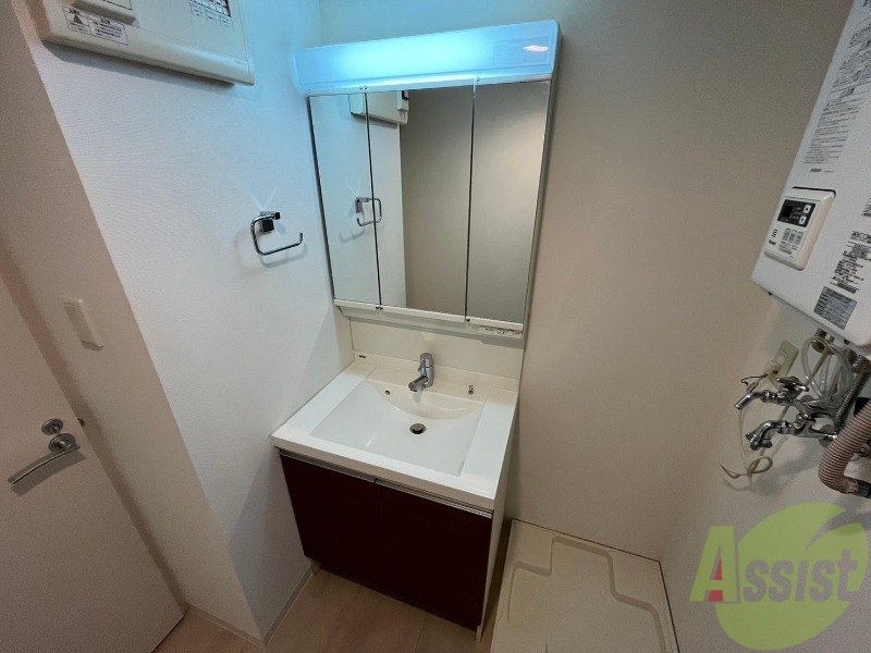 洗面設備　こちらに洗面台があります。朝の洗顔はこちらで。