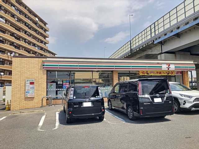 コンビニ　セブンイレブン新林店（コンビニ）まで503m