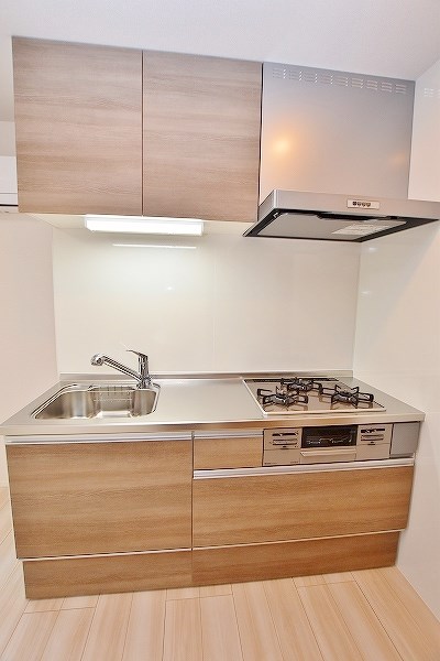 キッチン　★システムキッチングリル付き/３口コンロ★