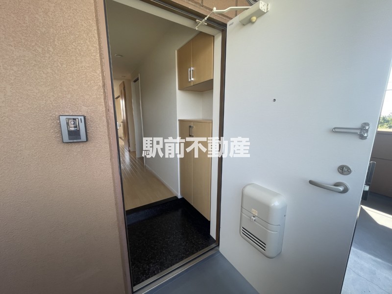 玄関　同建物別部屋