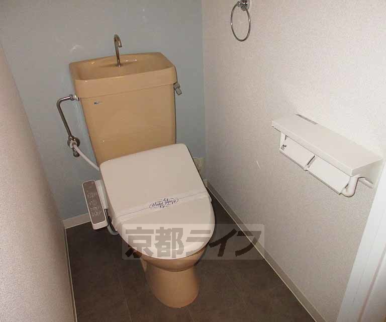 トイレ　ウォシュレット付きのトイレです・