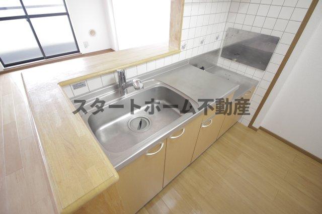 キッチン　キッチンでお料理をお楽しみください