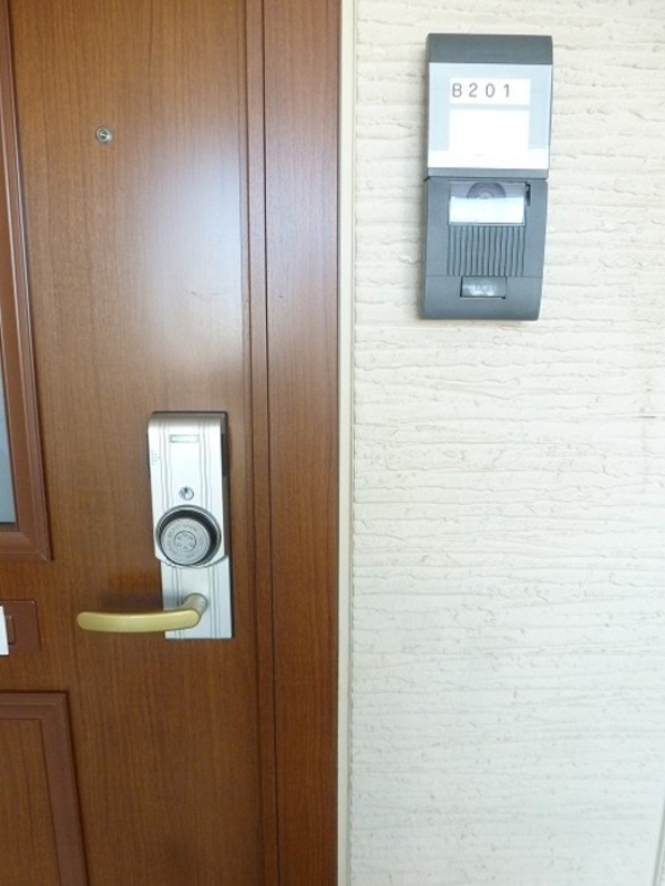 玄関　図面と現状に相違がある場合には現状を優先