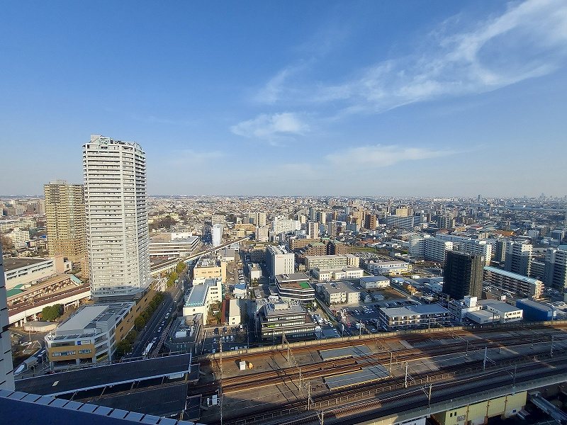 眺望　２５階部分　東側バルコニーからの眺望　埼京線ＪＲ新幹線も見え