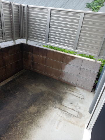 バルコニー　専用庭