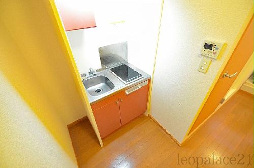 キッチン　設備・仕様は号室により異なる為、現況を優先致します。