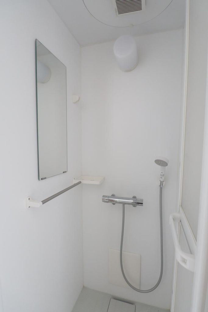 バス・シャワールーム　バス