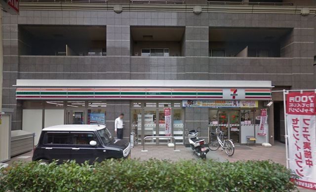 コンビニ　セブンイレブン浦和岸町7丁目店（コンビニ）まで729m