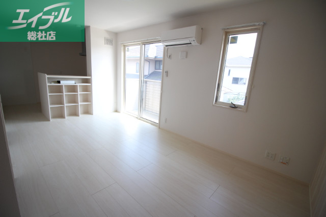 居室・リビング　リビング