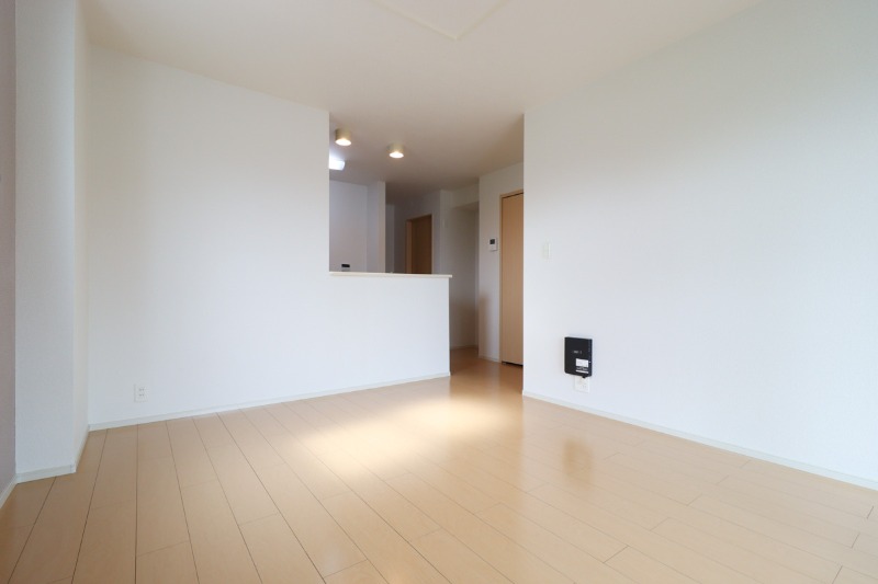 居室・リビング　図面と現状に相違がある場合には現状を優先