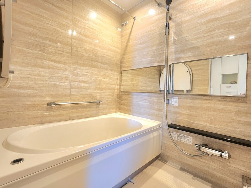 バス・シャワールーム　画像と現状が異なる場合は現状優先となります。