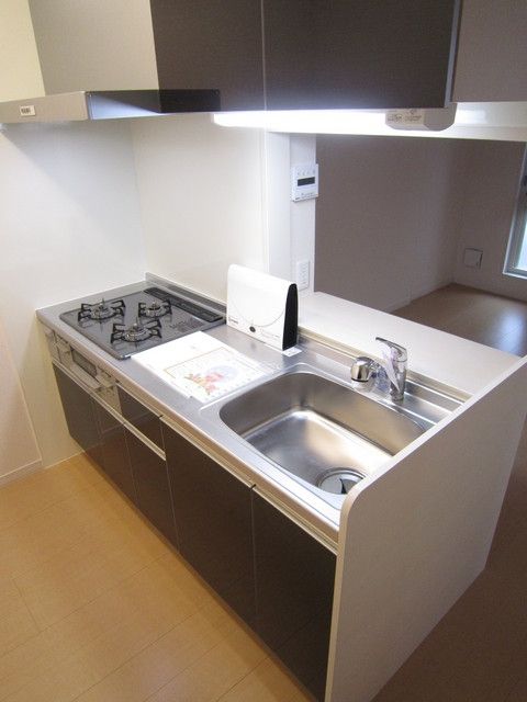 キッチン　3口対面式キッチン