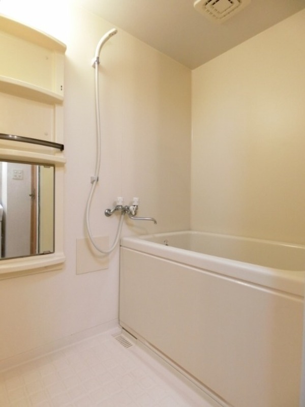 バス・シャワールーム　図面と現状に相違がある場合には現状を優先