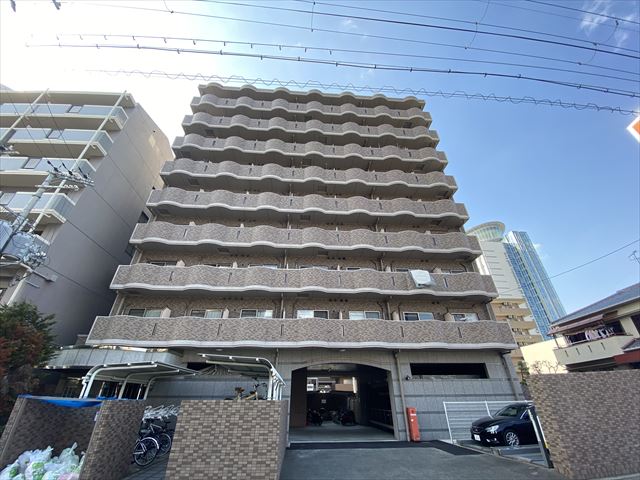 建物外観　■ネット使用料不要■オートロック・防犯カメラあり