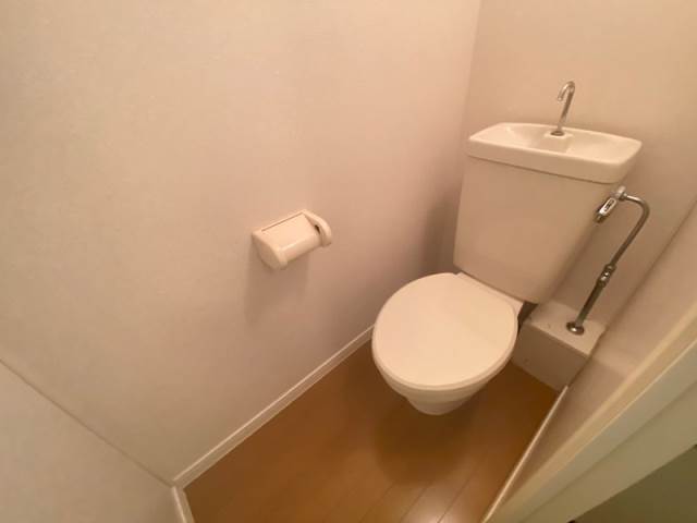 トイレ　別号室