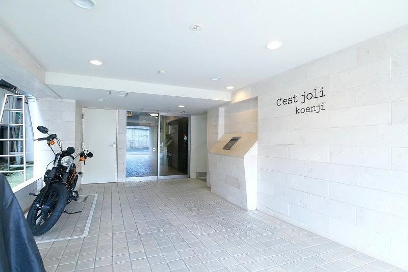 エントランス　エントランス