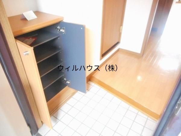 玄関　シューズボックスあり！