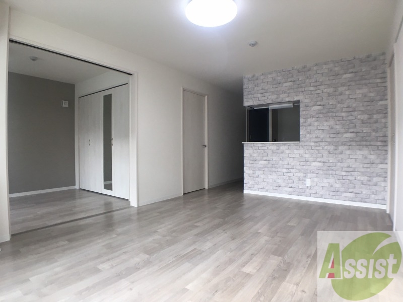 居室・リビング　広くてキレイなお部屋が広がっていて、充実した生活が送れそう。