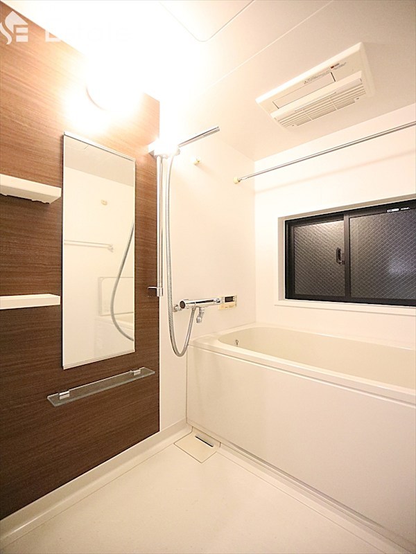 バス・シャワールーム　バスルーム