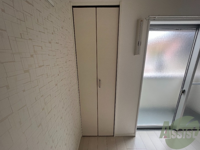 収納　こちらはクローゼットになります。中身はお楽しみに。