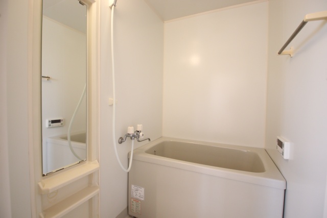 バス・シャワールーム　※同建物の別部屋写真となります※現況優先※