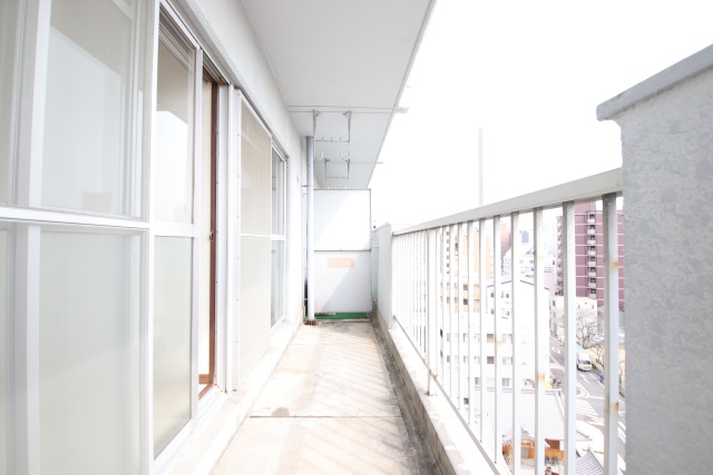 バルコニー　※同建物の別部屋写真となります※現況優先※