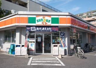 コンビニ　サンクス 西新井4丁目店（コンビニ）まで503m