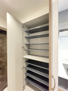 玄関　※別部屋の参考写真となります