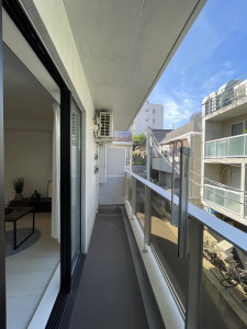 バルコニー　※別部屋の参考写真となります