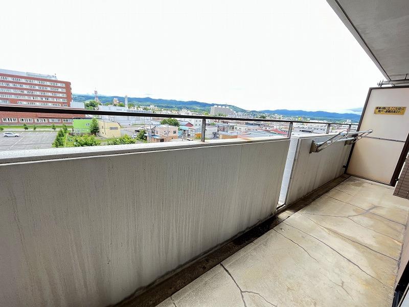 バルコニー　バルコニー