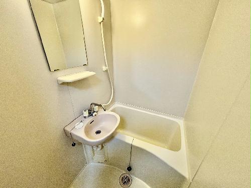 バス・シャワールーム　設備・仕様は号室により異なる為、現況を優先いたします。