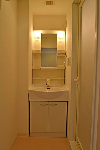 洗面設備　嬉しい独立洗面台♪