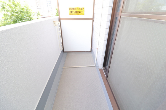 バルコニー　※別号室の写真です。