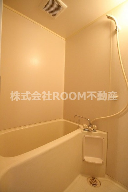 バス・シャワールーム　お風呂で日々の疲れを落としましょう