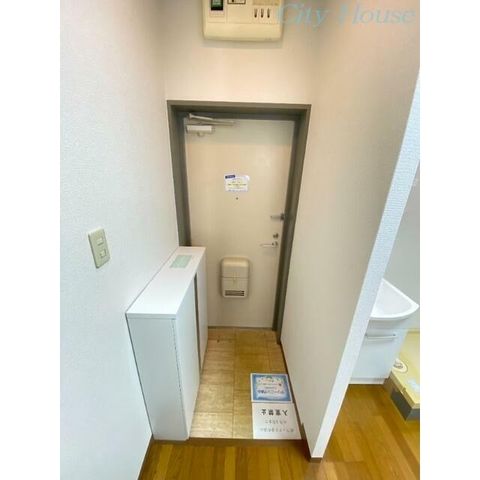 玄関　物件画像