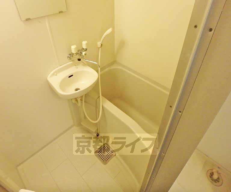 バス・シャワールーム　一日の疲れを癒すバスルーム