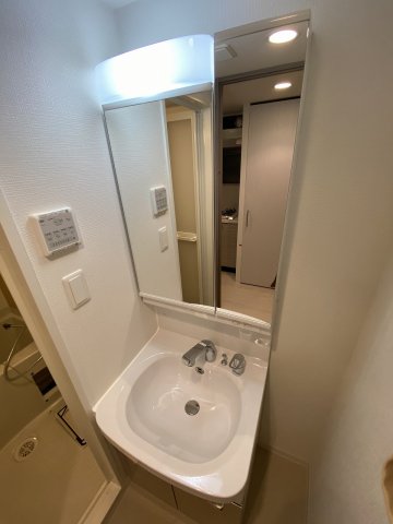 洗面設備　洗髪洗面化粧台付き☆