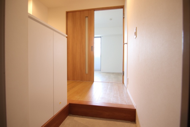 玄関　※別室の参考写真の為、現況優先です。